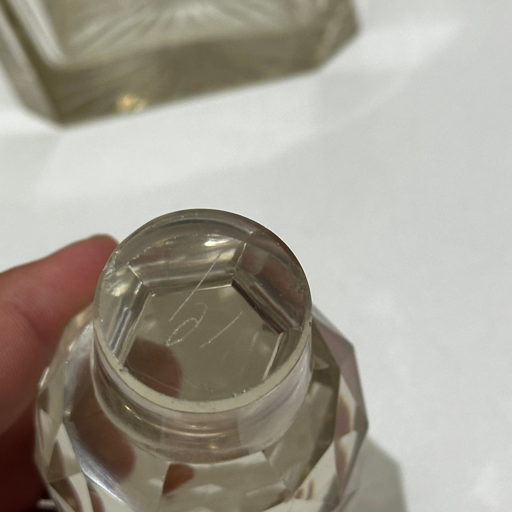 Vintage Cut Crystal Liquor Decanter Square Whiskey Bottle Faceted Stopper 8.5 - Picture 4 of 8